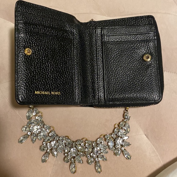 Michael Kors wallet - Picture 4 of 8